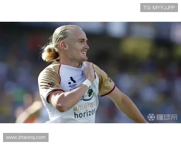 天空报道：苏超邓迪联签约纽卡前锋罗斯